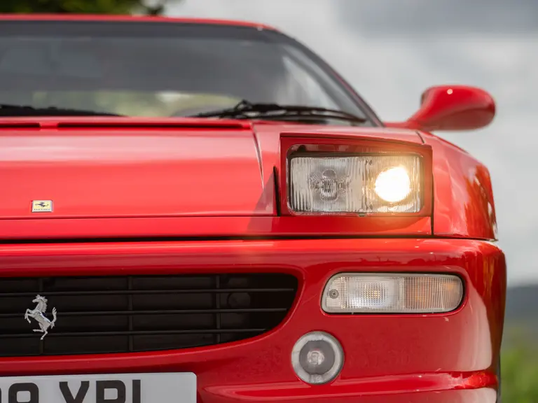 Este Ferrari F355 GTS, 'el mejor coche del mundo' para su famoso dueño, te busca 9 Motor16 1996 Ferrari 355 GTS Sothebys Clarkson 36 Motor16