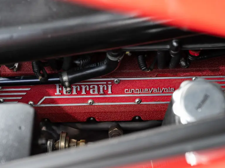 Este Ferrari F355 GTS, 'el mejor coche del mundo' para su famoso dueño, te busca 46 Motor16 1996 Ferrari 355 GTS Sothebys Clarkson 44 Motor16