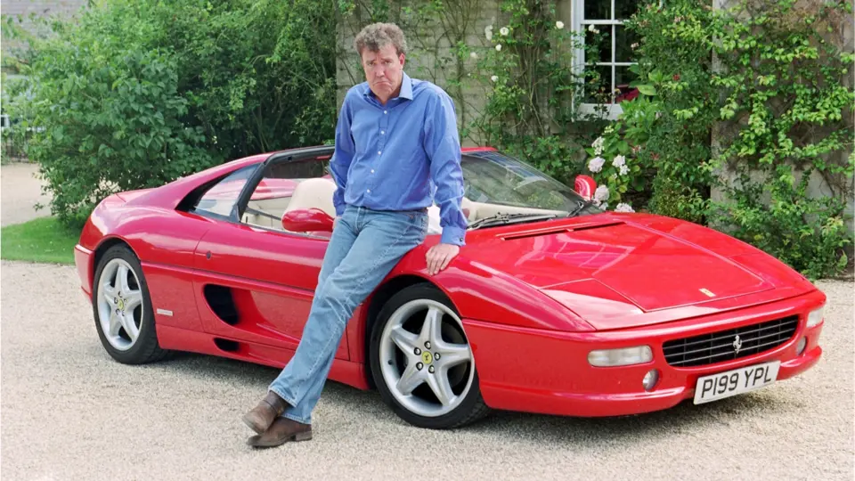 Este Ferrari F355 GTS, 'el mejor coche del mundo' para su famoso dueño, te busca 8 Motor16 1996 Ferrari 355 GTS Sothebys Clarkson 5 Motor16