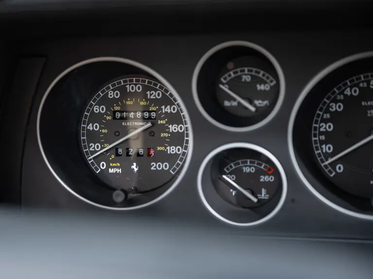 Este Ferrari F355 GTS, 'el mejor coche del mundo' para su famoso dueño, te busca 32 Motor16 1996 Ferrari 355 GTS Sothebys Clarkson 53 Motor16