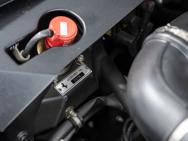 Este Ferrari F355 GTS, 'el mejor coche del mundo' para su famoso dueño, te busca 48 Motor16 1996 Ferrari 355 GTS Sothebys Clarkson 54 Motor16