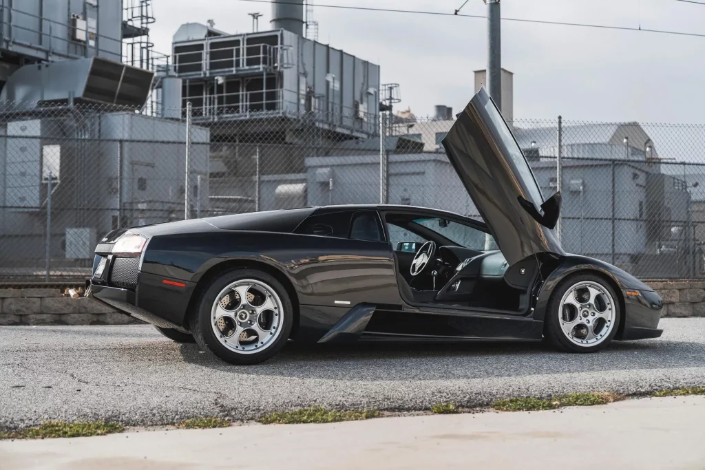 Este Lamborghini Murciélago demuestra que sacar a bailar a tu pie izquierdo se paga a precio de oro 16 Motor16 2003 Lamborghini Murcielago BaT 11 Motor16