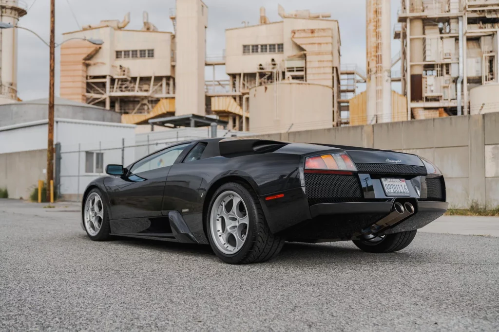 Este Lamborghini Murciélago demuestra que sacar a bailar a tu pie izquierdo se paga a precio de oro 14 Motor16 2003 Lamborghini Murcielago BaT 8 Motor16