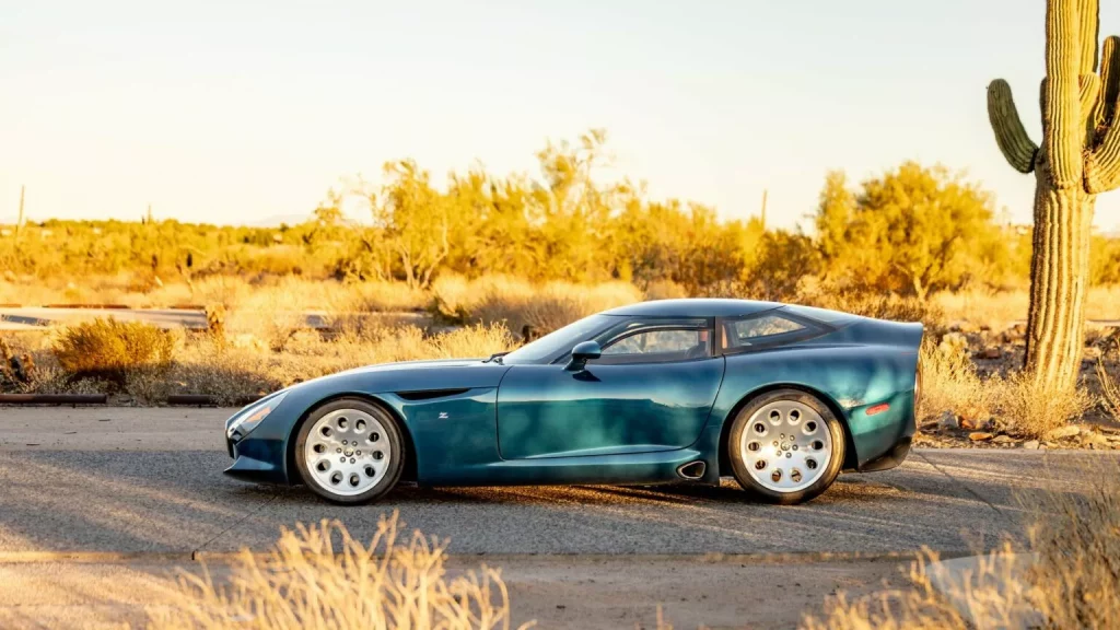 Este maravilloso TZ3 Stradale Zagato poco tiene de Alfa Romeo y se vende por una fortuna 7 Motor16 2010 Alfa Romeo TZ3 Stradale Zagato Young 4 Motor16