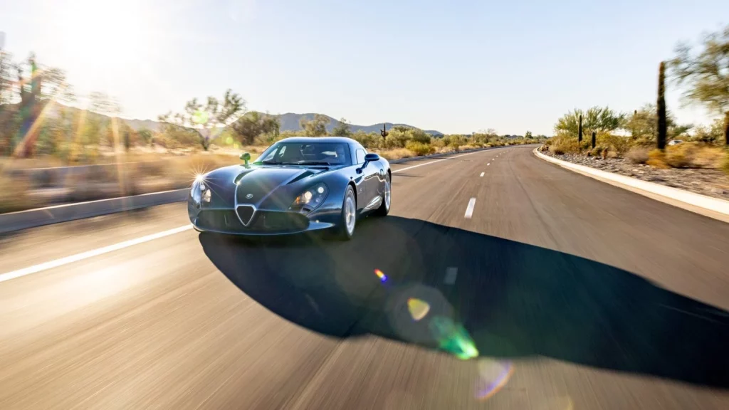 Este maravilloso TZ3 Stradale Zagato poco tiene de Alfa Romeo y se vende por una fortuna 18 Motor16 2010 TZ3 Stradale Zagato 2 Motor16