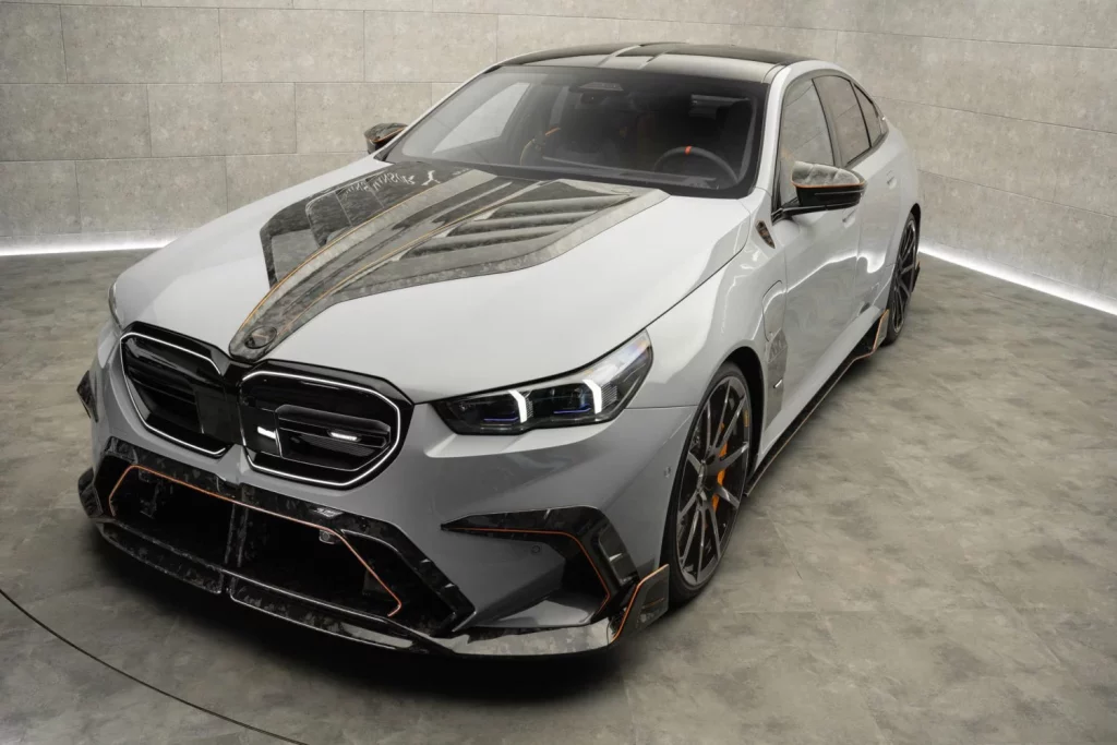 El primer BMW M5 de la historia con etiqueta cero pasa por las manos de Mansory 6 Motor16 2025 BMW M5 Mansory 5 Motor16