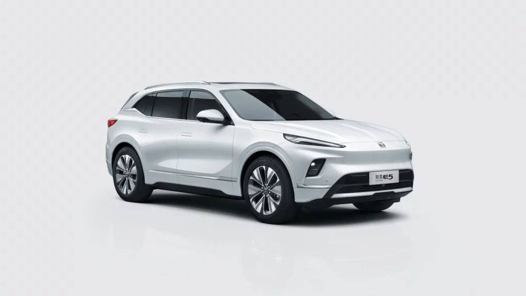 Buick Electra E5: El Tesla Model Y a precio de Dacia Sandero que nos estamos perdiendo 7 Motor16 2025 Buick Electra E5 China 15 Motor16