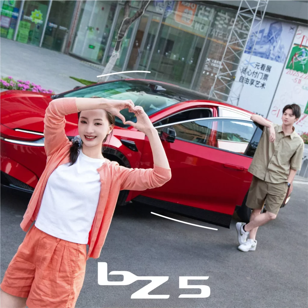 Toyota bZ5: O cómo estrenar un Tesla Model Y a precio de Corolla de segunda mano 11 Motor16 2025 FAW Toyota bZ5 China 10 Motor16