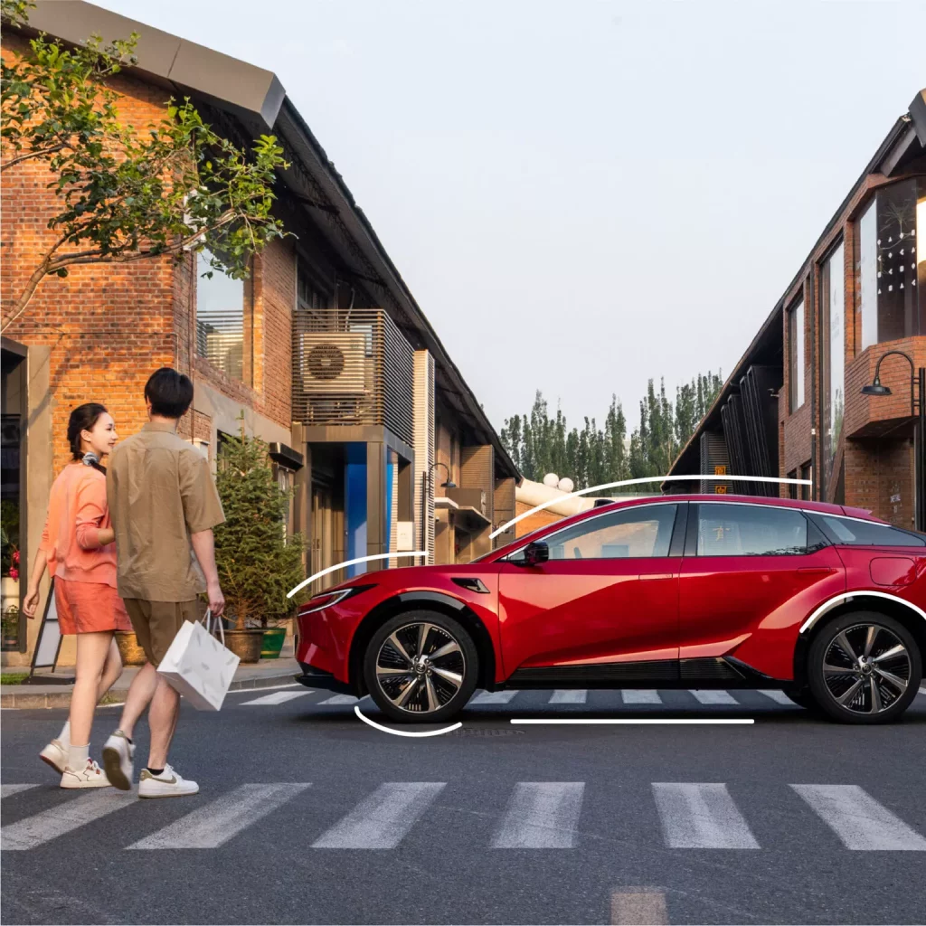 Toyota bZ5: O cómo estrenar un Tesla Model Y a precio de Corolla de segunda mano 9 Motor16 2025 FAW Toyota bZ5 China 8 Motor16