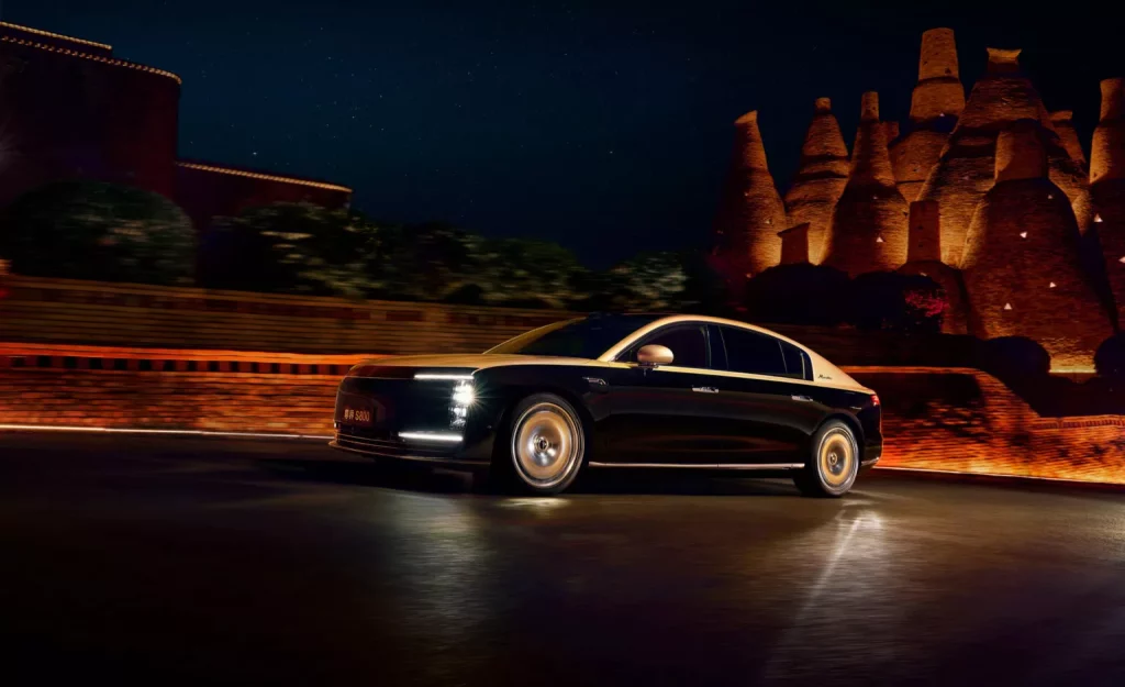 Maextro S800: Huawei te vende un Rolls-Royce a precio de Volvo ES90 3 Motor16 2025 Maextro S800. Huawei. Imagen movimiento.