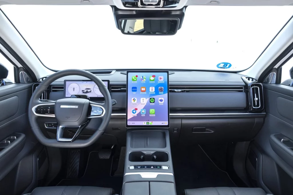 JAECOO 7 SHS: Esto es lo que te cuesta recorrer 100 km con este SUV híbrido enchufable 2 Motor16 2025 Jaecoo 7 SHS. Imagen interior.