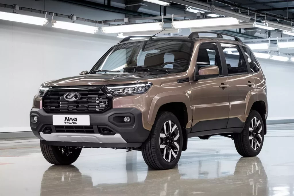 Lada Niva Travel: No lo confundas con el Niva de toda la vida 1 Motor16 2025 Lada Niva Travel. Imagen delantera.
