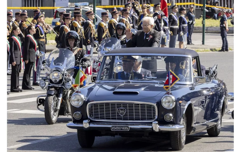 El legendario Lancia que eligieron para la Fiesta de la República Italiana 3 Motor16 2025 Lancia Flaminia Presidencial Italia 1 Motor16