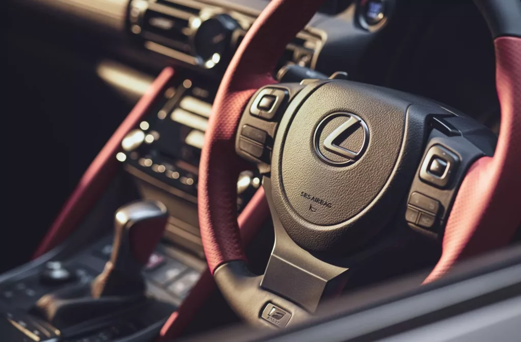 El Lexus IS se despide de un motor de leyenda con este Climax Edition 8 Motor16 2025 Lexus IS 500 Climax Edition Japon 5 Motor16