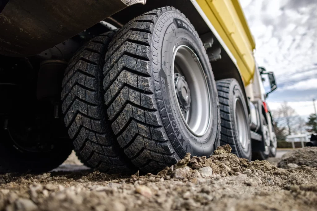 Michelin X Works Z2 y X Works D2: Los detalles de los neumáticos más impresionantes para los camiones 24 Motor16 2025 Michelin x Works camiones 28 Motor16