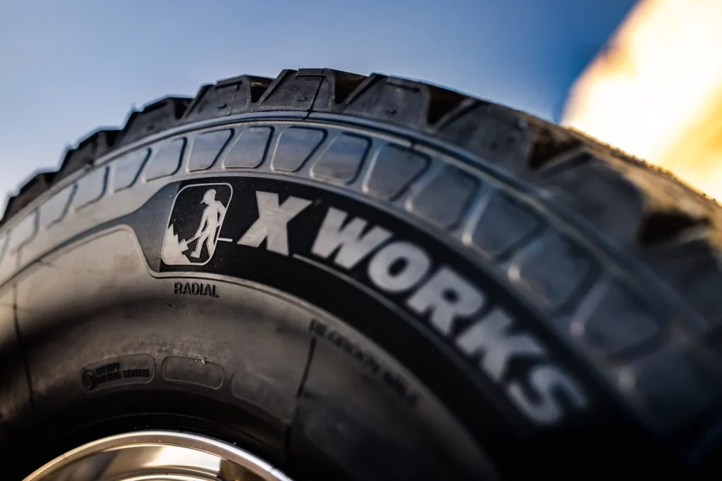 Michelin X Works Z2 y X Works D2: Los detalles de los neumáticos más impresionantes para los camiones 7 Motor16 2025 Michelin x Works camiones 5 Motor16