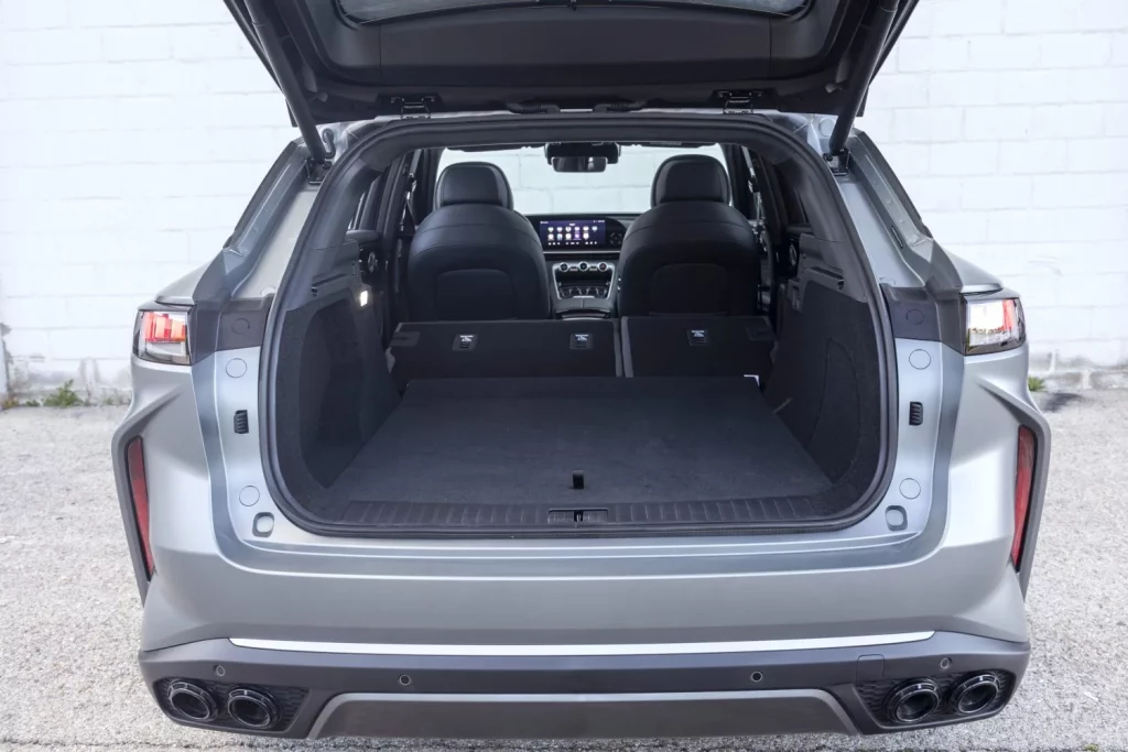 Omoda 9 SHS: Conducimos el SUV PHEV que viene de China para atemorizar a sus rivales premium 54 Motor16 2025 Omoda 9 SHS Al Volante 10 Motor16