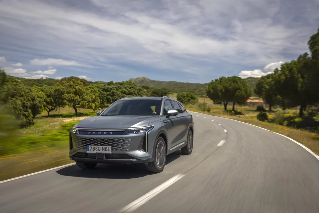 Omoda 9 SHS: Conducimos el SUV PHEV que viene de China para atemorizar a sus rivales premium 29 Motor16 2025 Omoda 9 SHS Al Volante 31 Motor16