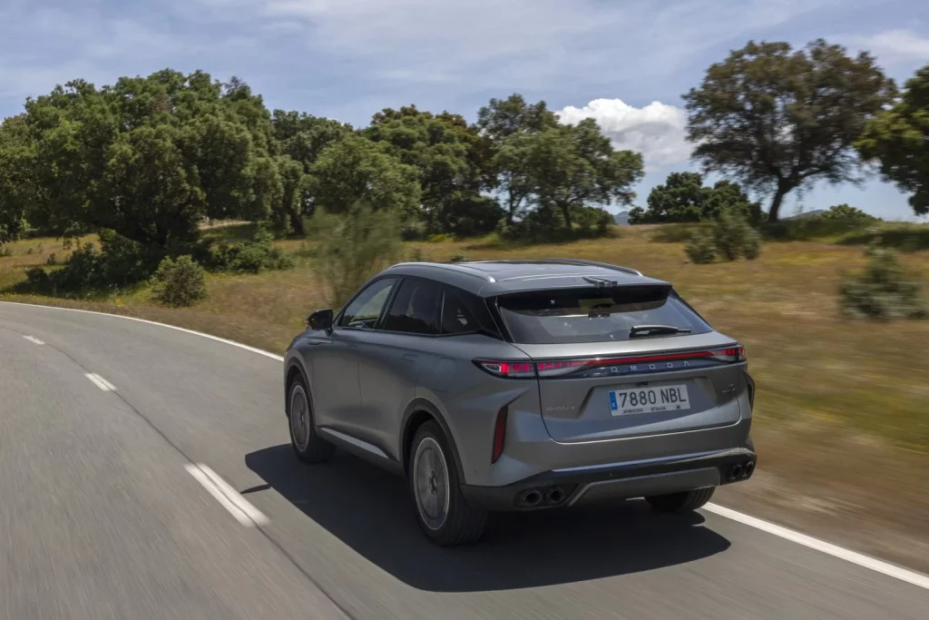 Omoda 9 SHS: Conducimos el SUV PHEV que viene de China para atemorizar a sus rivales premium 30 Motor16 2025 Omoda 9 SHS Al Volante 32 Motor16