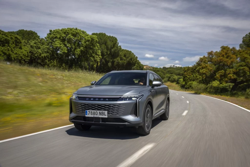 Omoda 9 SHS: Conducimos el SUV PHEV que viene de China para atemorizar a sus rivales premium 34 Motor16 2025 Omoda 9 SHS Al Volante 36 Motor16