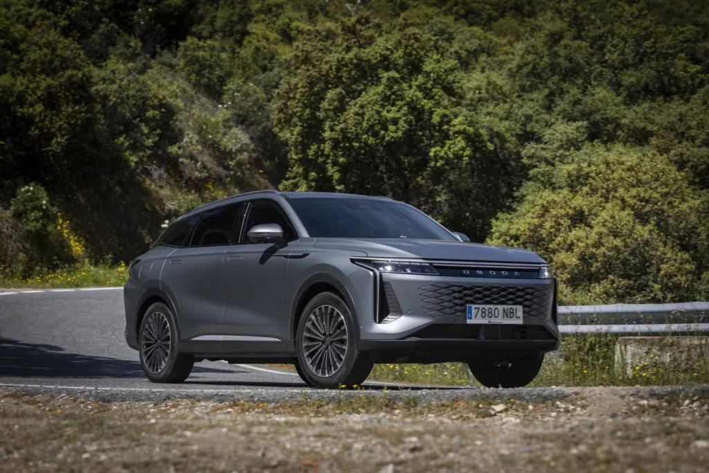 Omoda 9 SHS: Conducimos el SUV PHEV que viene de China para atemorizar a sus rivales premium 35 Motor16 2025 Omoda 9 SHS Al Volante 37 Motor16