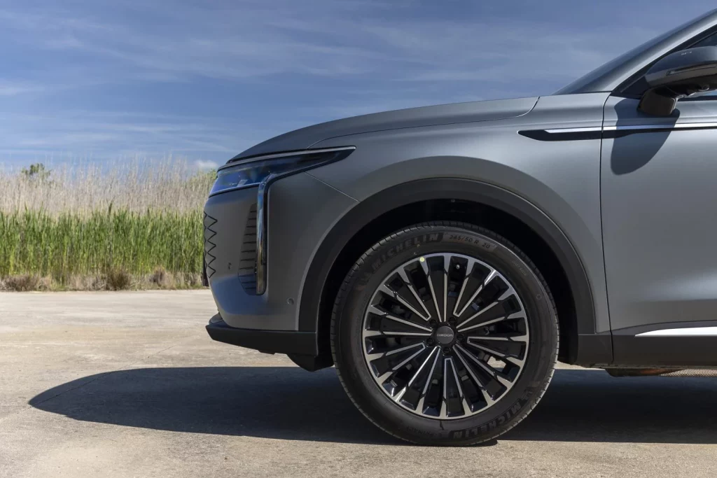 Omoda 9 SHS: Conducimos el SUV PHEV que viene de China para atemorizar a sus rivales premium 43 Motor16 2025 Omoda 9 SHS Al Volante 4 Motor16