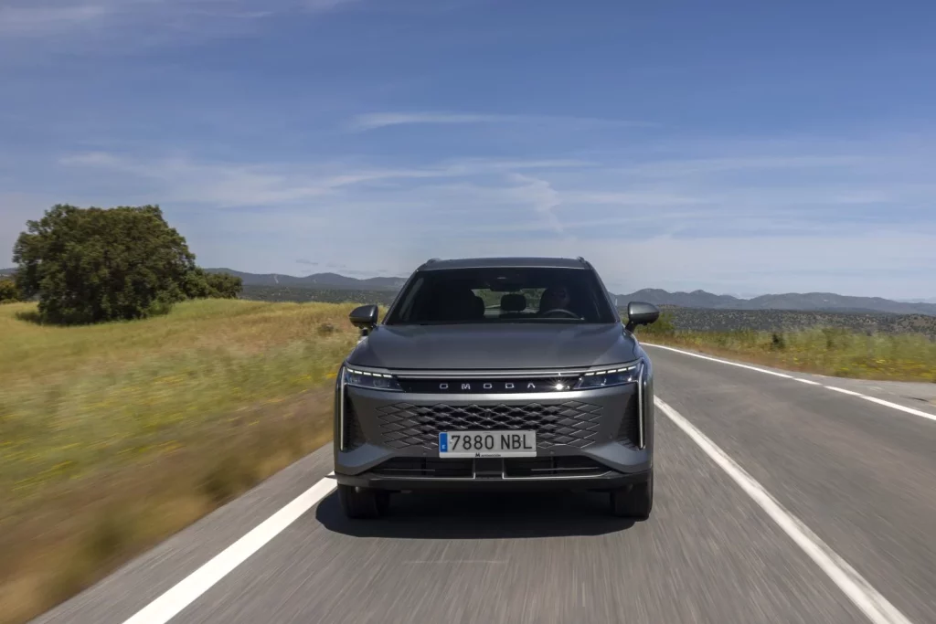 Omoda 9 SHS: Conducimos el SUV PHEV que viene de China para atemorizar a sus rivales premium 40 Motor16 2025 Omoda 9 SHS Al Volante 42 Motor16