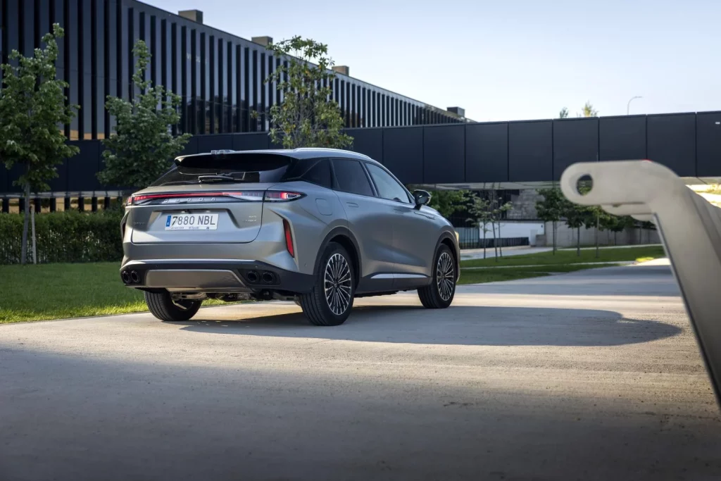 Omoda 9 SHS: Conducimos el SUV PHEV que viene de China para atemorizar a sus rivales premium 14 Motor16 2025 Omoda 9 SHS Al Volante 48 Motor16