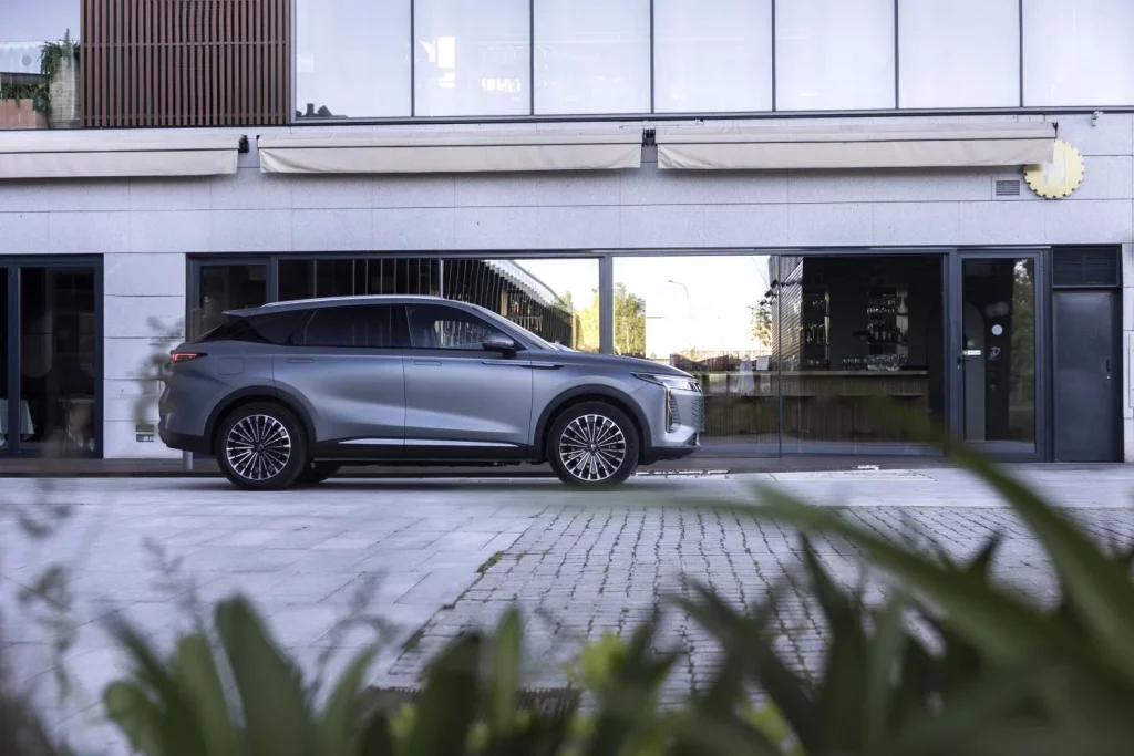Omoda 9 SHS: Conducimos el SUV PHEV que viene de China para atemorizar a sus rivales premium 20 Motor16 2025 Omoda 9 SHS Al Volante 54 Motor16