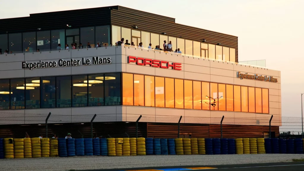 Porsche Experience Centers: Los 11 escenarios donde clientes convierten sueños en experiencias reales 8 Motor16 2025 Porsche Experience Centers 5 Motor16
