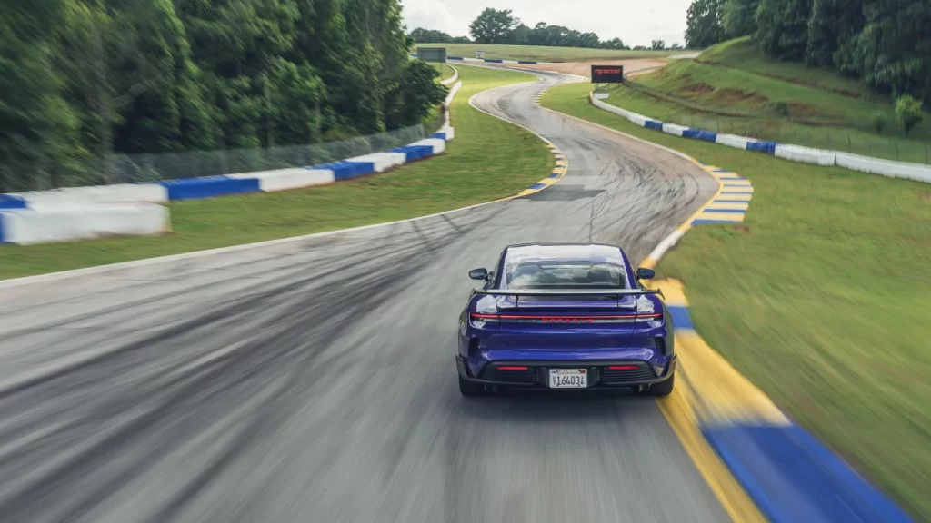 Los dos nuevos circuitos donde el Porsche Taycan Turbo GT ha dejado su impronta en forma de récord 5 Motor16 2025 Porsche Taycan Turbo GT Nuevos Record 4 Motor16