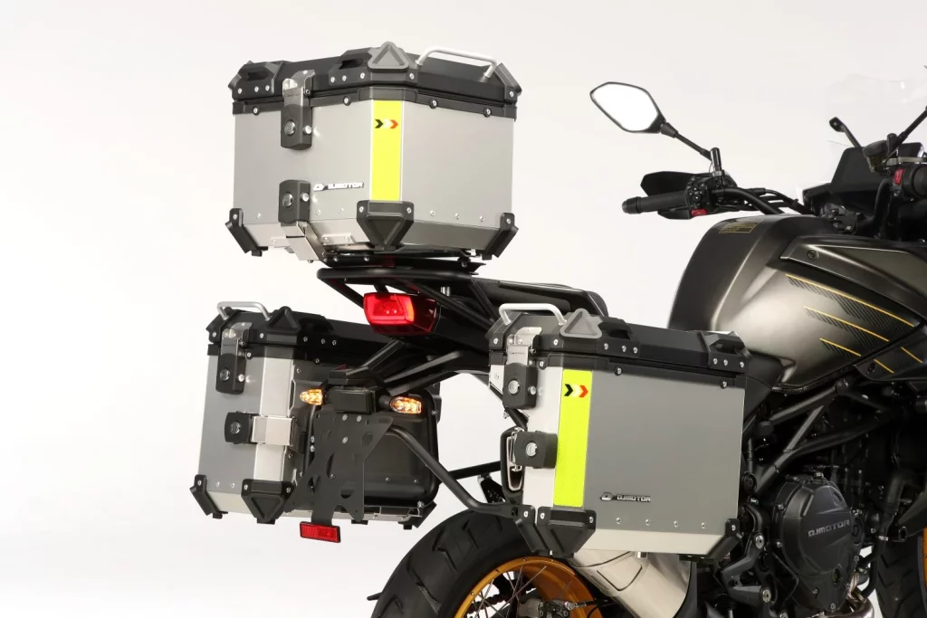 QJ Motor entra por la puerta grande en el segmento trail con sus SRT 900 35 Motor16 2025 QJ MOTOR SRT 900SX 6 Motor16