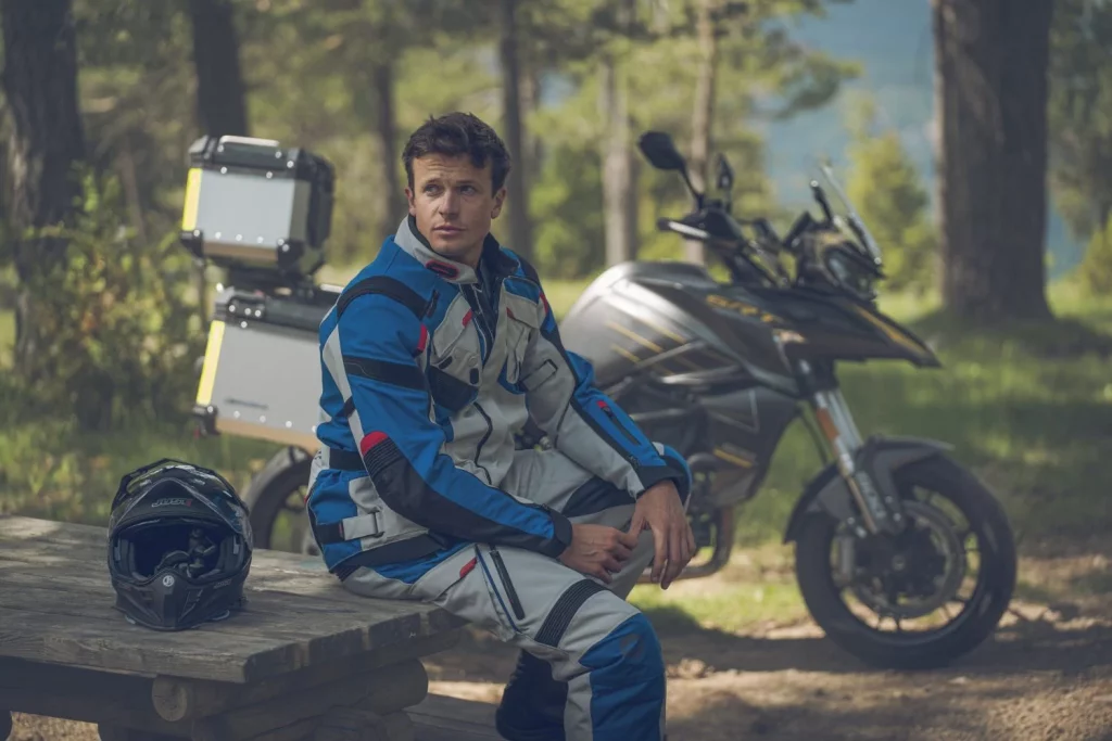 QJ Motor entra por la puerta grande en el segmento trail con sus SRT 900 23 Motor16 2025 QJ Motor SRT 900 S 11 Motor16