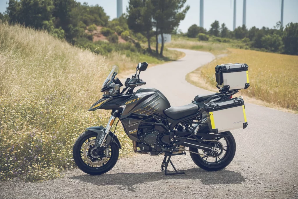 QJ Motor entra por la puerta grande en el segmento trail con sus SRT 900 25 Motor16 2025 QJ Motor SRT 900 S 13 Motor16