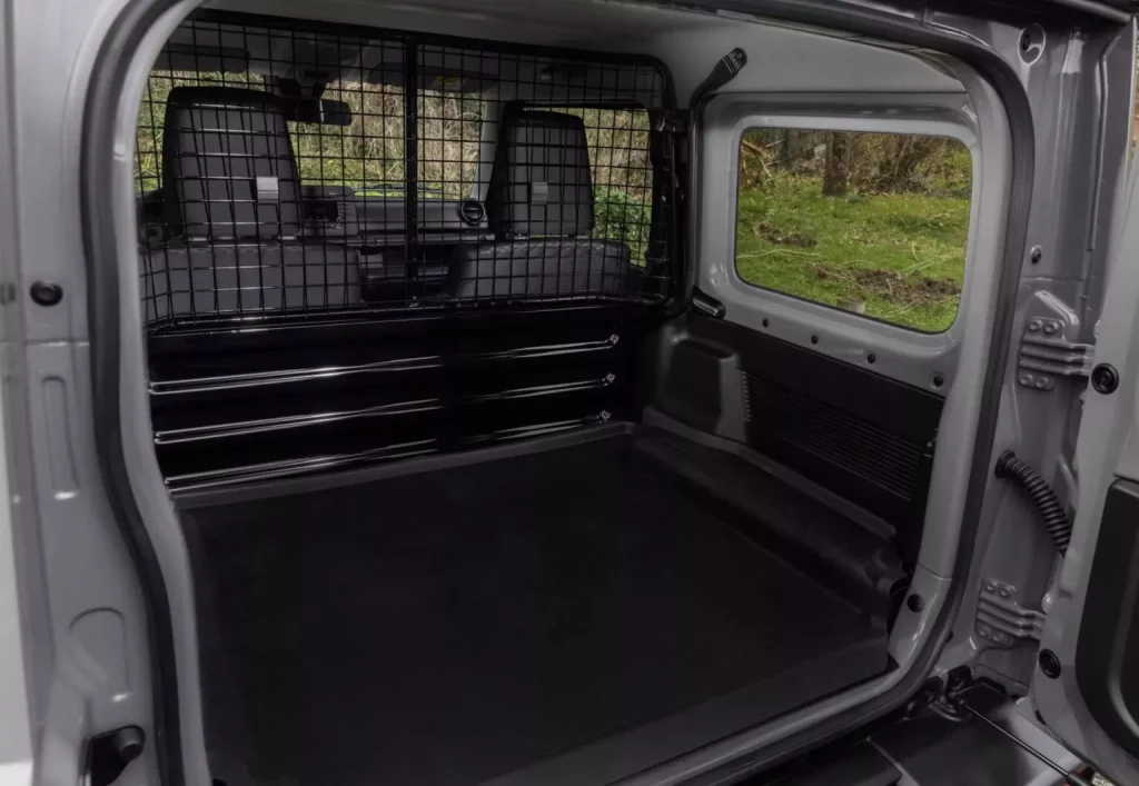 55 Anniversaire: El 'au revoir' del Suzuki Jimny en Francia 39 Motor16 2025 Suzuki Jimny 55 Anniversaire 36 Motor16