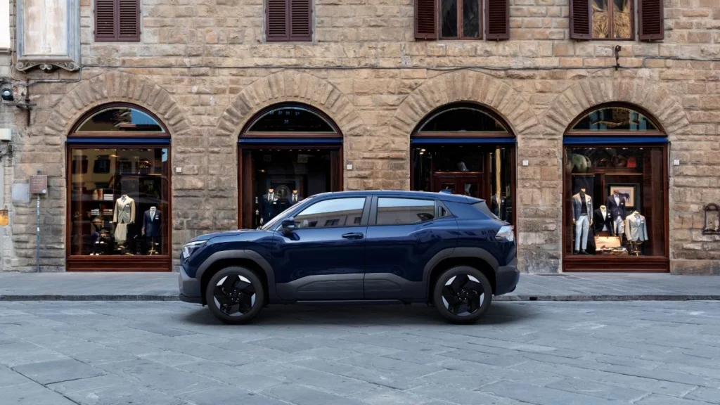 Suzuki se pone las pilas en las antípodas: Y nunca mejor dicho 2 Motor16 2025 Suzuki e Vitara Australia. Imagen.