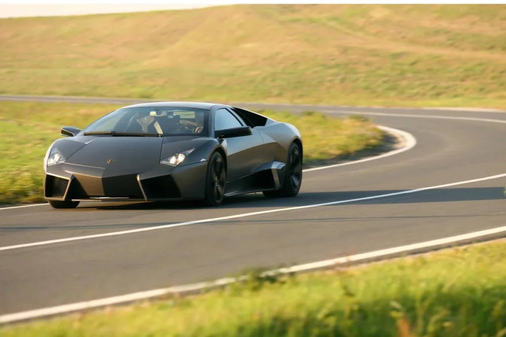 Del Reventón al Countach LPI 800-4: Lamborghini repasa la historia de sus one-off antes de su última sorpresa 19 Motor16 2025 lamborghini fotos one off 14 Motor16