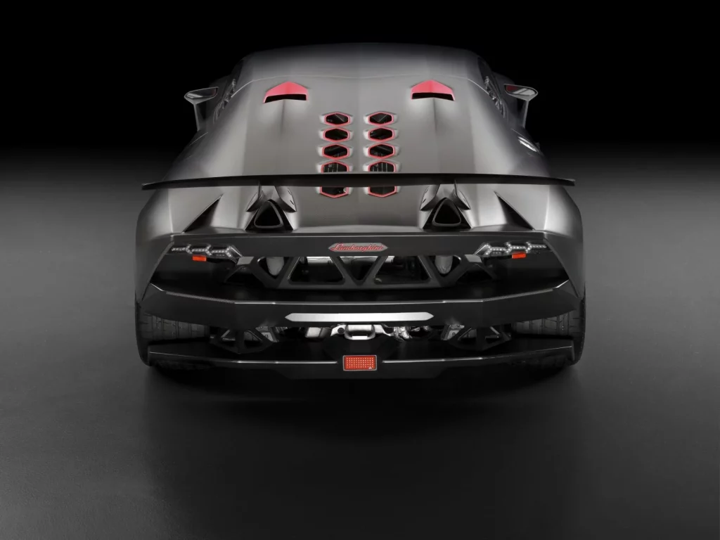 Del Reventón al Countach LPI 800-4: Lamborghini repasa la historia de sus one-off antes de su última sorpresa 2 Motor16 2025 Lamborghini Sesto Elemento. Imagen.