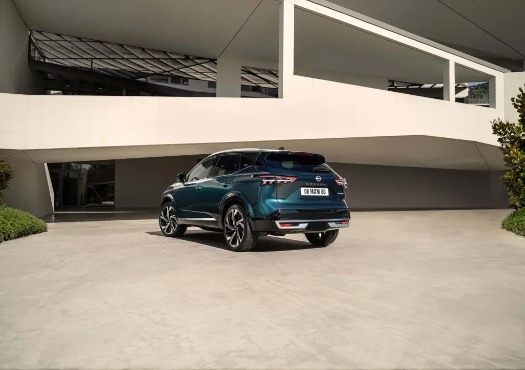 El Nissan Qashqai e-POWER recibe una inyección de energía y de eficiencia 3 Motor16 2025 Nissan Qashqai e-POWER. Imagen trasera.