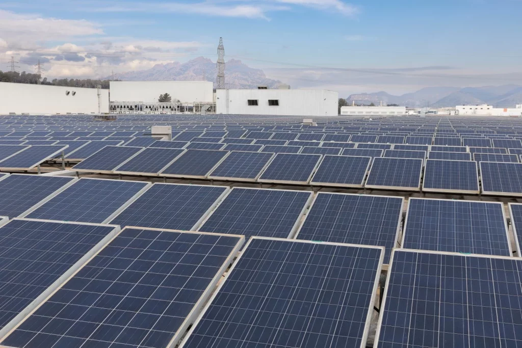 2025 Seat. Paneles solares. Martorell. Imagen.