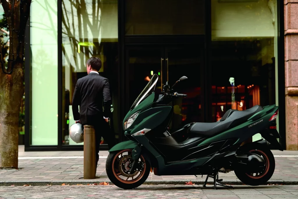 2025 suzuki burgman 400 3 Motor16