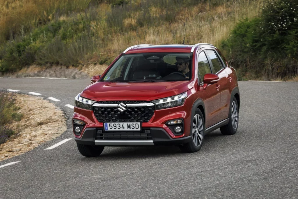 La tecnología que encierra el Suzuki S-Cross para salvarte la vida... si fuera necesario 5 Motor16 2025 suzuki s cross tecnologia 11 Motor16