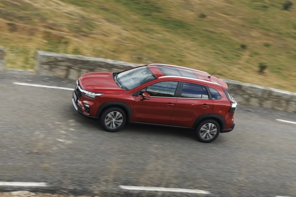 La tecnología que encierra el Suzuki S-Cross para salvarte la vida... si fuera necesario 7 Motor16 2025 suzuki s cross tecnologia 6 Motor16