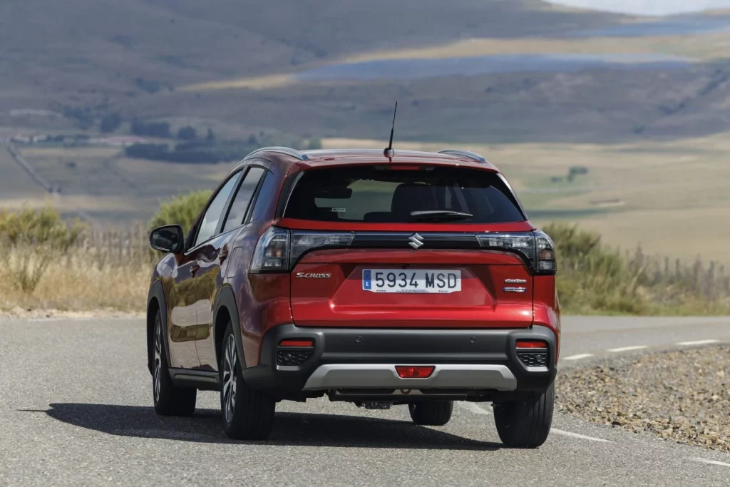 La tecnología que encierra el Suzuki S-Cross para salvarte la vida... si fuera necesario 8 Motor16 2025 suzuki s cross tecnologia 8 Motor16