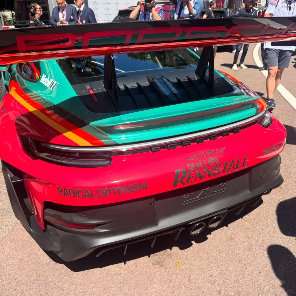 El detalle que ha inspirado a Dua Lipa a la hora de personalizar su nuevo Porsche de 500.000 euros 2 Motor16 Dua Lipa Porsche Mónaco