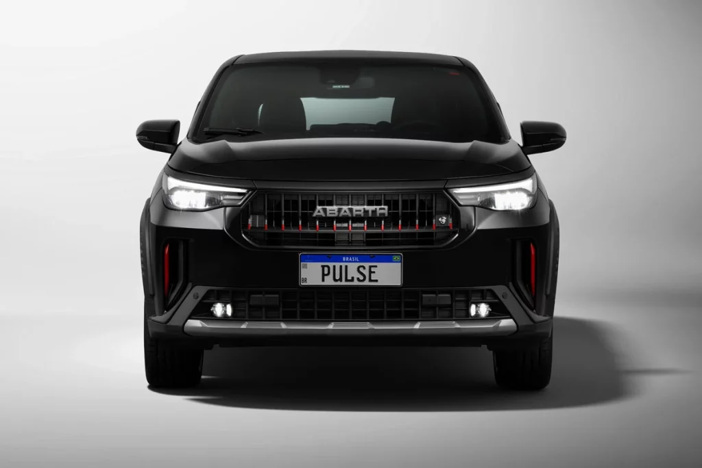 Pulse, el Abarth con influencias de Maserati que triunfará en Brasil 17 Motor16 ABARTH PULSE 2025 14 Motor16