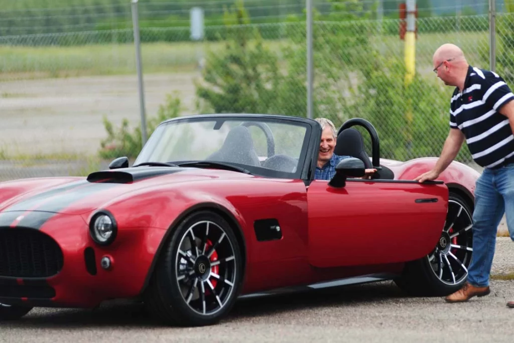 AC Cobra GT Roadster: renace una leyenda británica 2 Motor16 AC Cobra GT Roadster