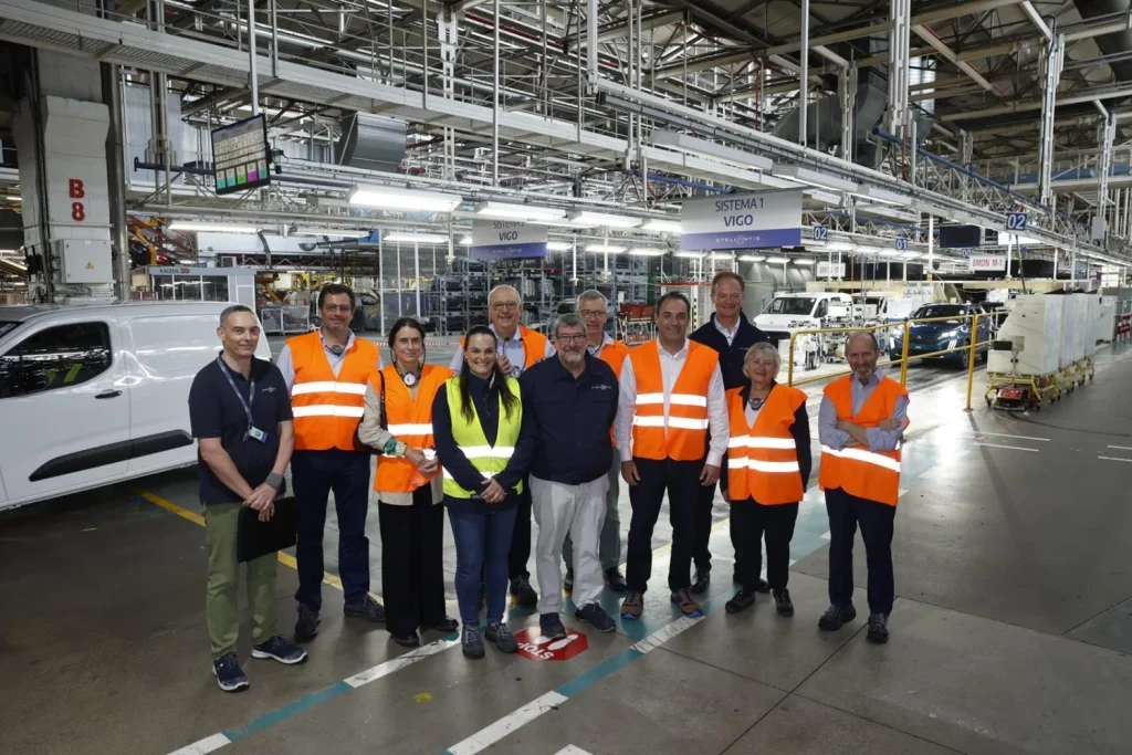 ANTONIO FILOSA CEO STELLANTIS VISITA VIGO2 Motor16