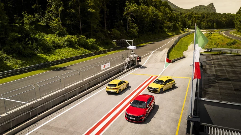 La fórmula del Audi RS 3 para la conducción emocionante 16 Motor16 AUDI RS3 NURBURGRING 12 Motor16