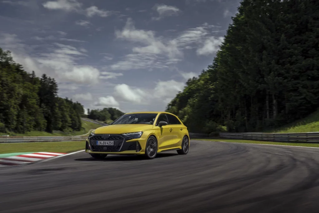 La fórmula del Audi RS 3 para la conducción emocionante 8 Motor16 AUDI RS3 NURBURGRING 4 Motor16